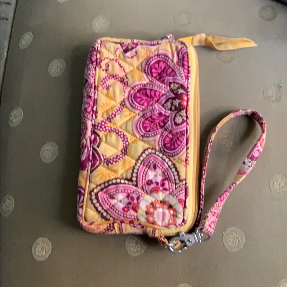 Wallet/wristlet
